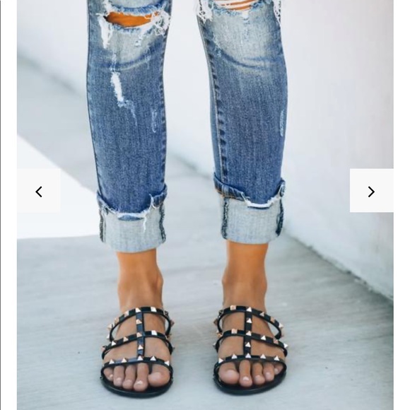 💚NIB Rockstud caged flat sandals size 6/ 6.5 - Picture 4 of 8